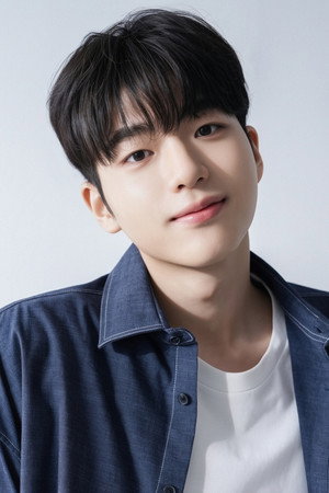 차강윤